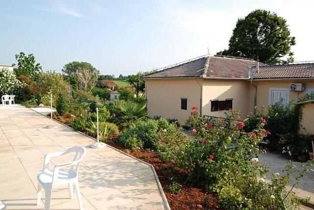 Bungalow Leo  Savudrija Exterior foto